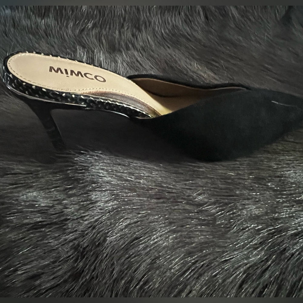 NWOT Mimco suede heels. New not with box Size 36. Black! Heels have gold design. - Picture 4 of 14